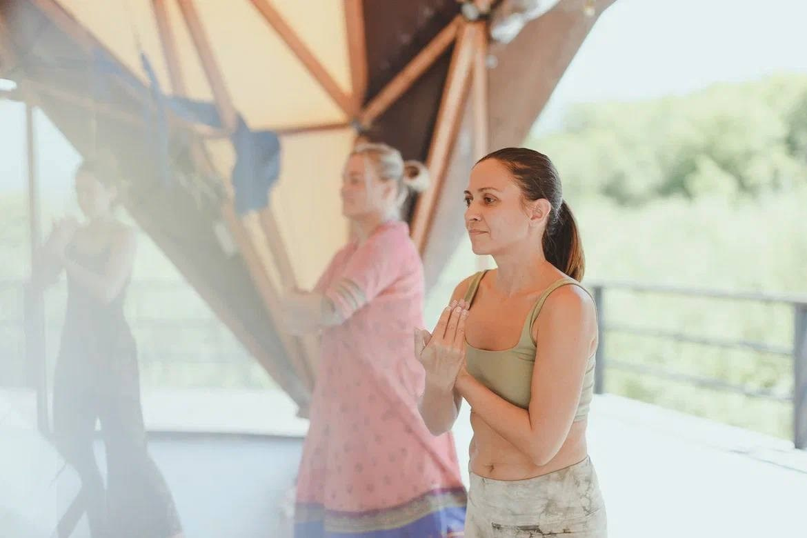 Carina Clavijo Dance. Cari Clavijo | dancer | artist