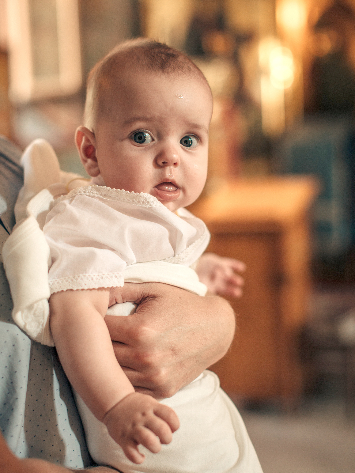 Крещение Ильи в храме преподобного Сергея Радонежского на Рязанке. Детский и семейный фотограф с животными в Москве Гурьева Надежда