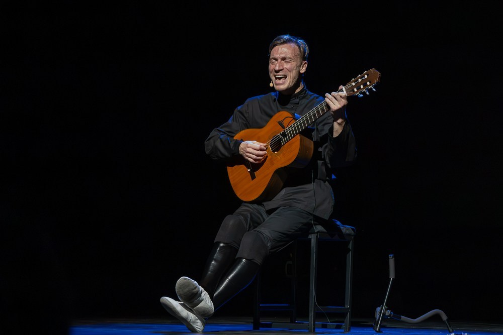 Репортаж с премьеры спектакля «Я, бабушка, Илико и Илларион» в Музыкальном театре «Градский Холл»