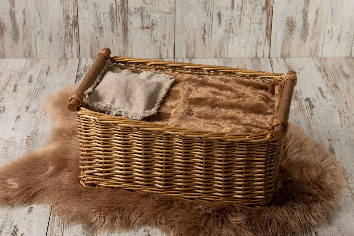 Реквизит для новорожденных и младенцев. Фотостудия Алматы. Семейная и детская фотостудия Family studio.Фотограф Алматы