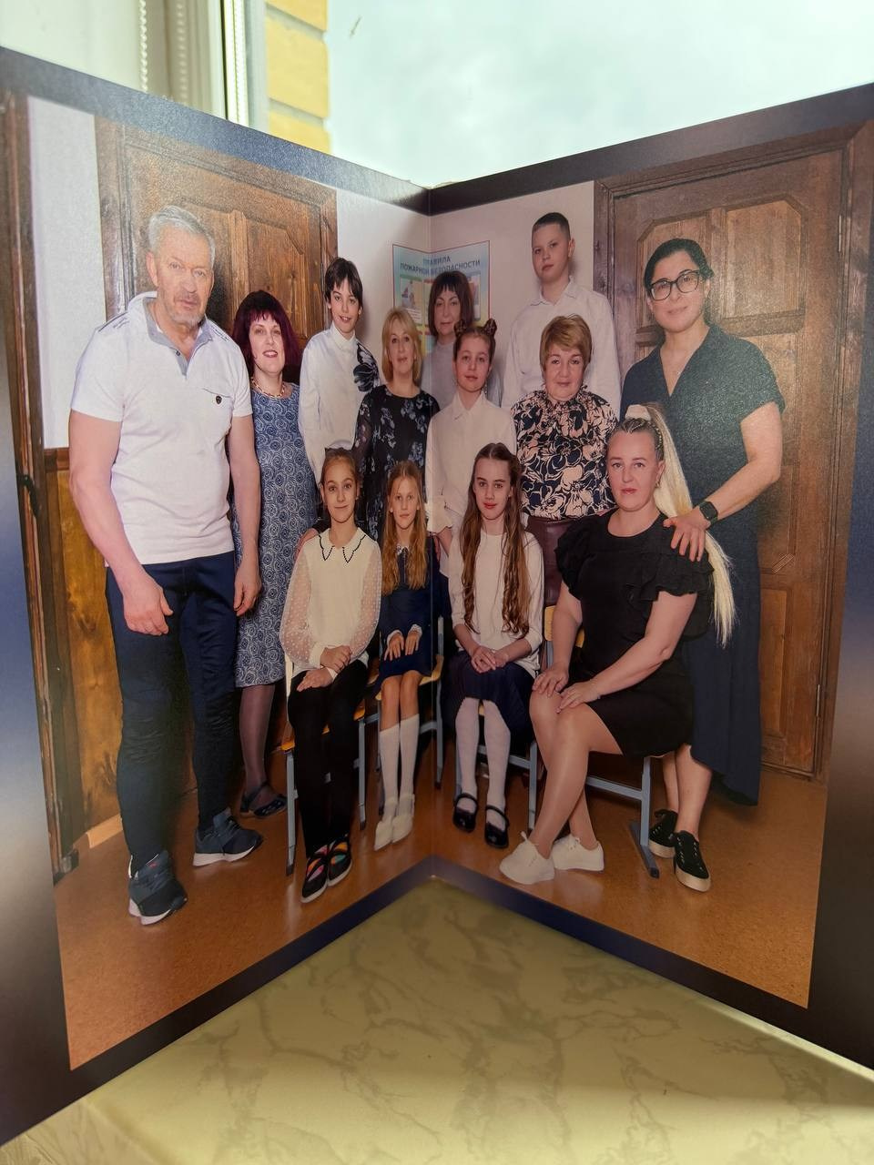 🎓 Школьные альбомы «под ключ» — без хлопот для родителей и школы! 📸. Фотостудия во Всеволожске. Подходит для всех творческих проектов