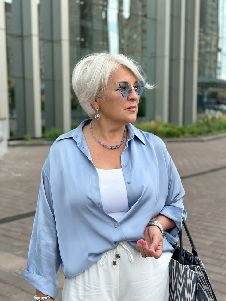 Элегантность вне возраста: как одеться на фотосессию, если не хочется открывать тело