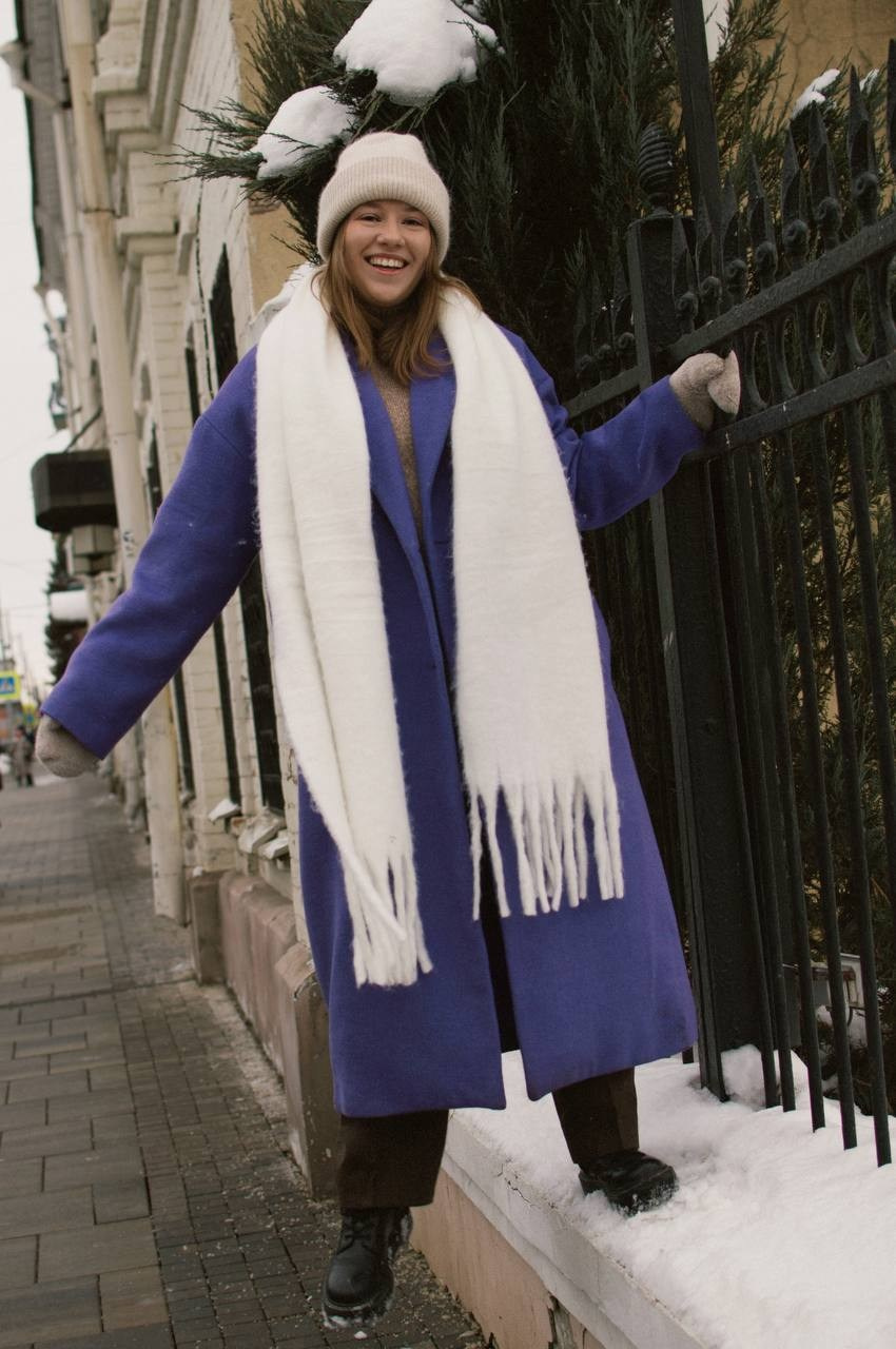 Фотосессия с еловыми ветками