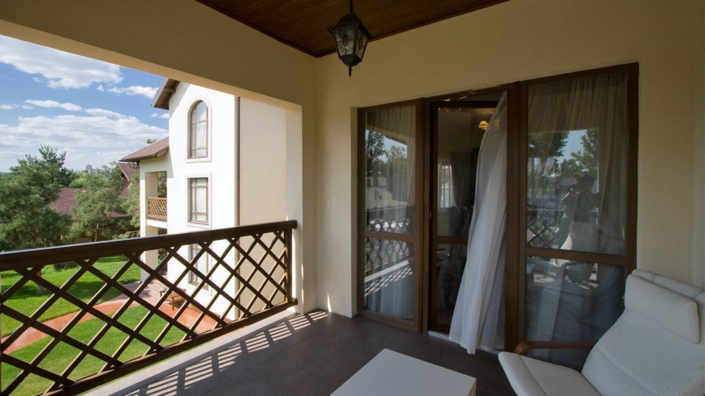 Рекомендуемые отели в Ростове-на-Дону для фотосъемки свадебных сборов