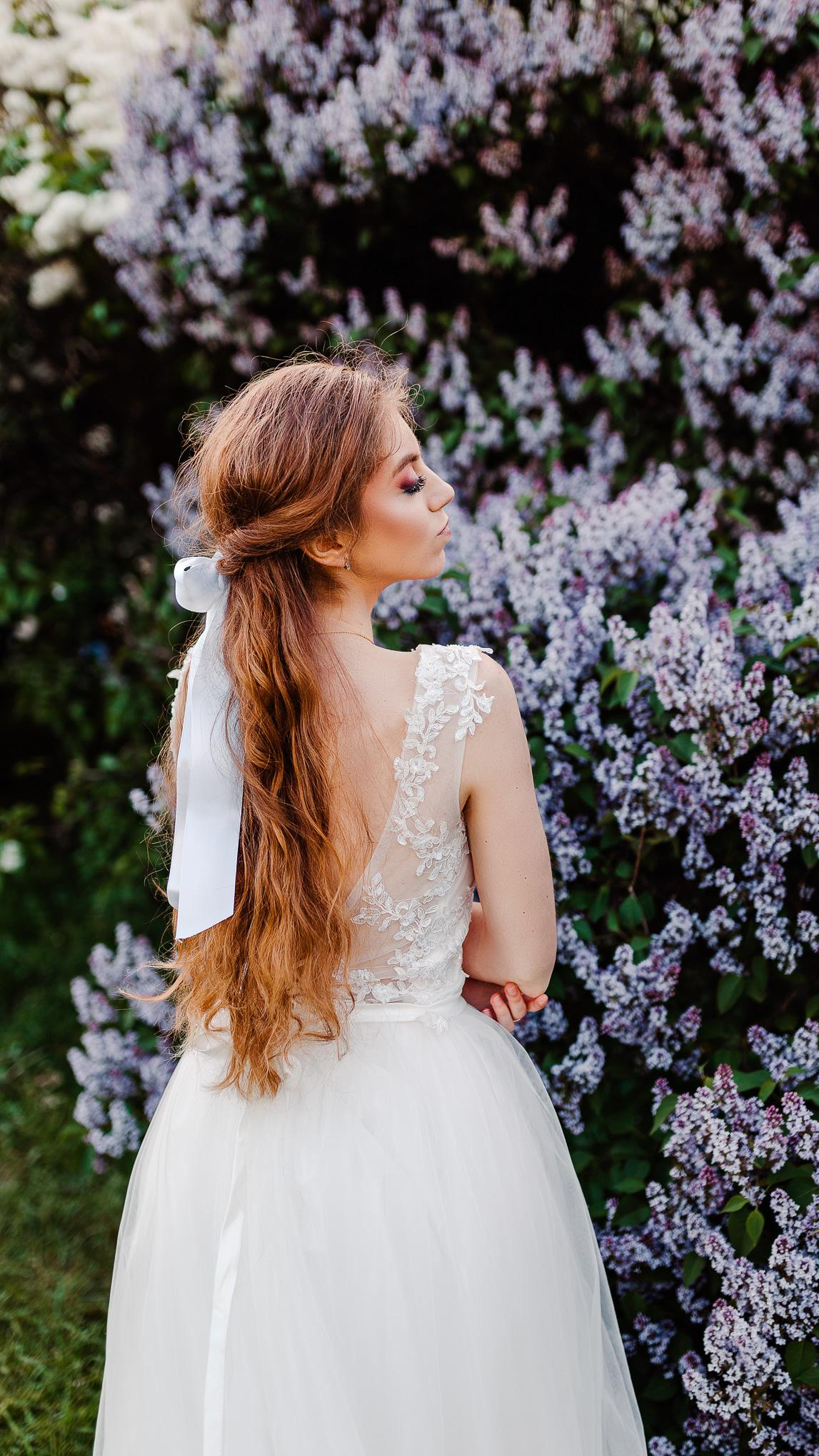 Невеста в цветущей сирени. Семейный и индивидуальный фотограф в Санкт-Петербурге Маргарита Щипкова