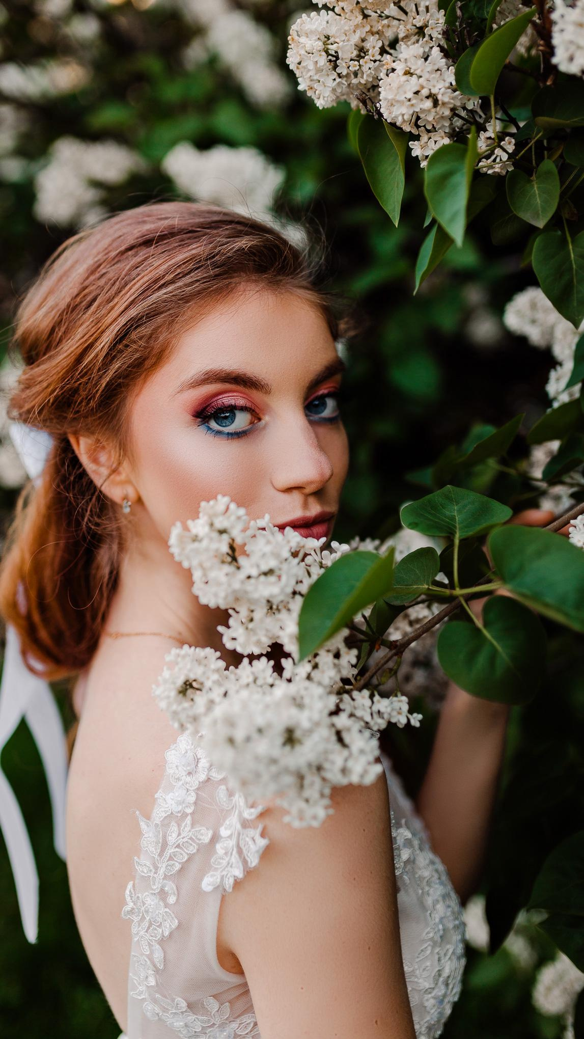 Невеста в цветущей сирени. Семейный и индивидуальный фотограф в Санкт-Петербурге Маргарита Щипкова