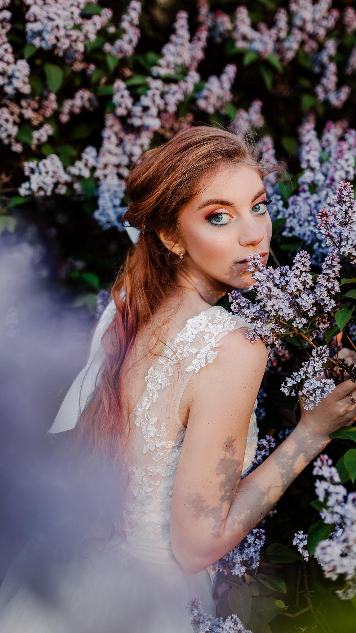 Невеста в цветущей сирени. Семейный и индивидуальный фотограф в Санкт-Петербурге Маргарита Щипкова