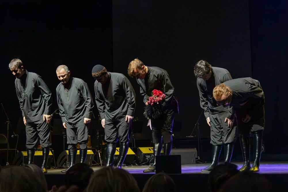 Репортаж с премьеры спектакля «Я, бабушка, Илико и Илларион» в Музыкальном театре «Градский Холл»