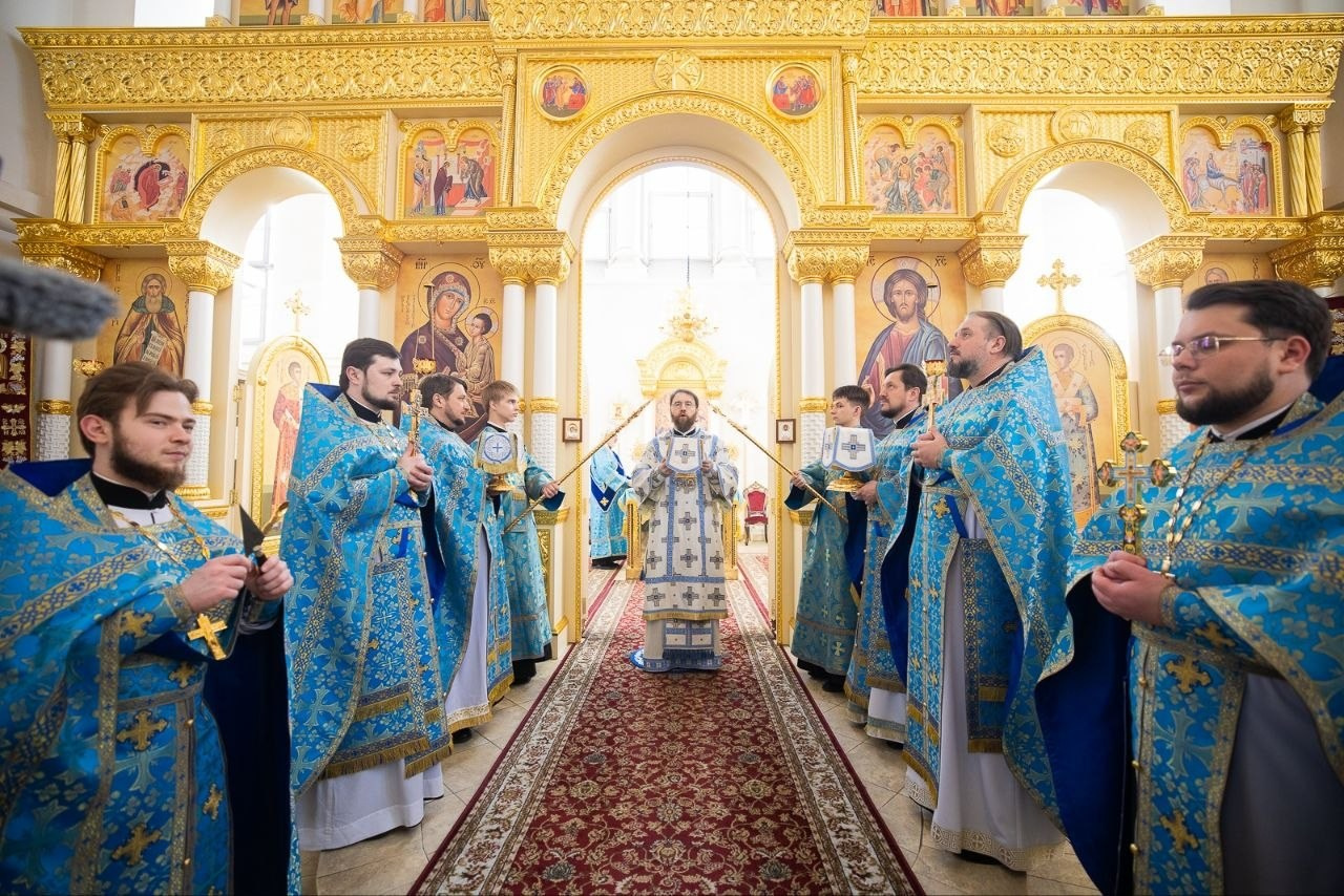 Благочинный Северо-западного округа храма принял участие в Архиерейском Богослужении В Николо-Тихвинском Соборном храме Г. САРАТОВА. Саратовское Северо-Западное благочиние