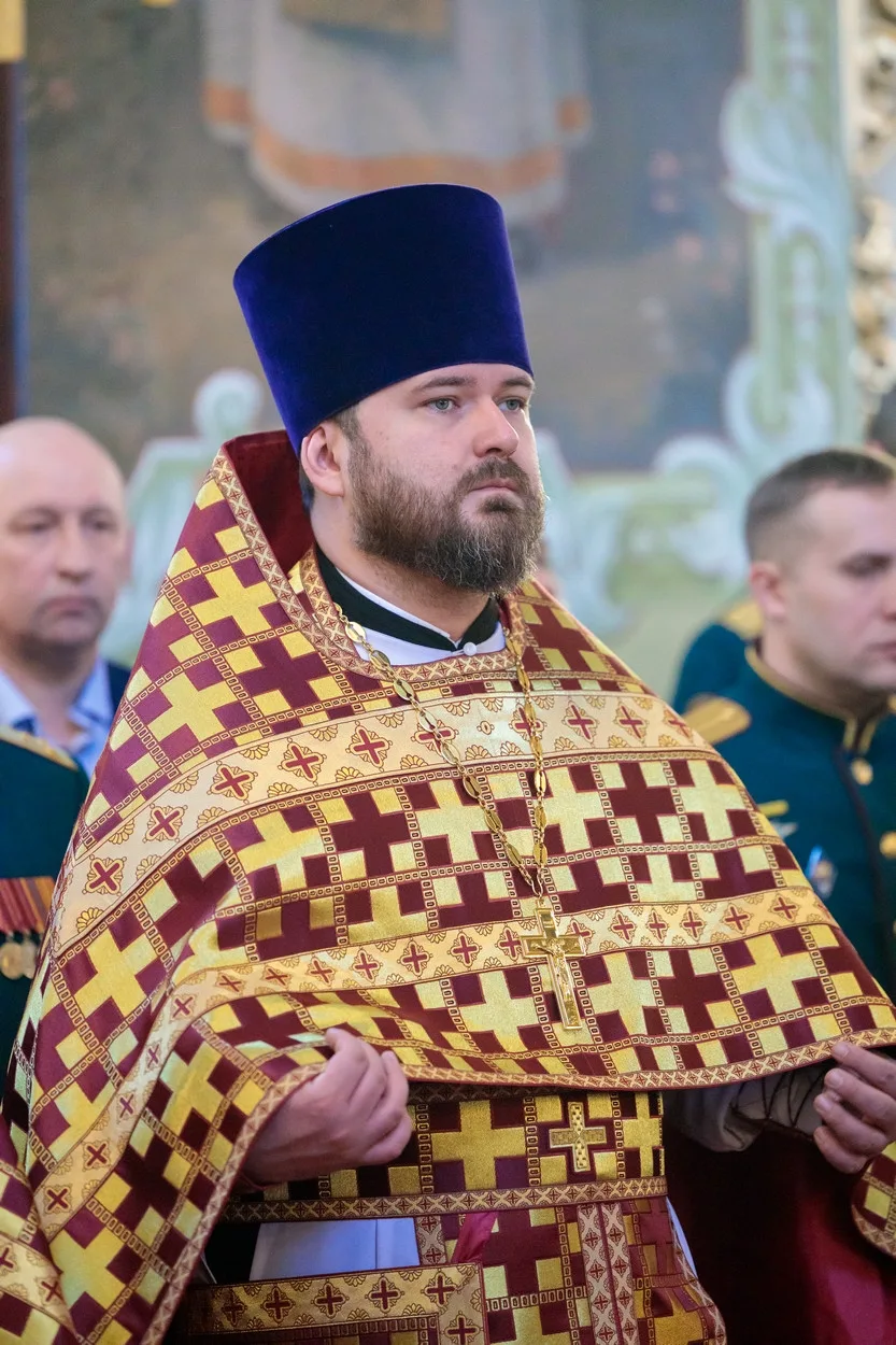 МИТРОПОЛИТ ИГНАТИЙ СОВЕРШИЛ БОЖЕСТВЕННУЮ ЛИТУРГИЮ В ПОКРОВСКОМ СОБОРЕ. Саратовское Северо-Западное благочиние