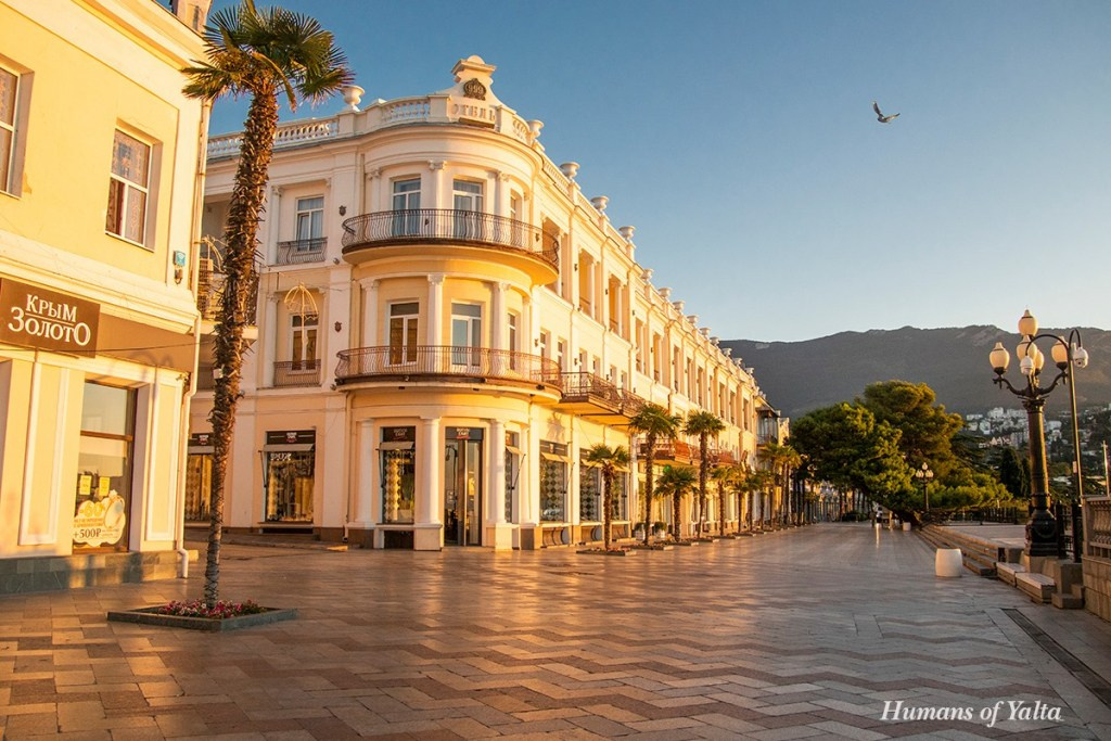 Локации для фотосессии в Ялте. Профессиональная фотосъемка в Крыму. Натуральные эмоции и живые кадры. Забронируйте дату прямо сейчас!