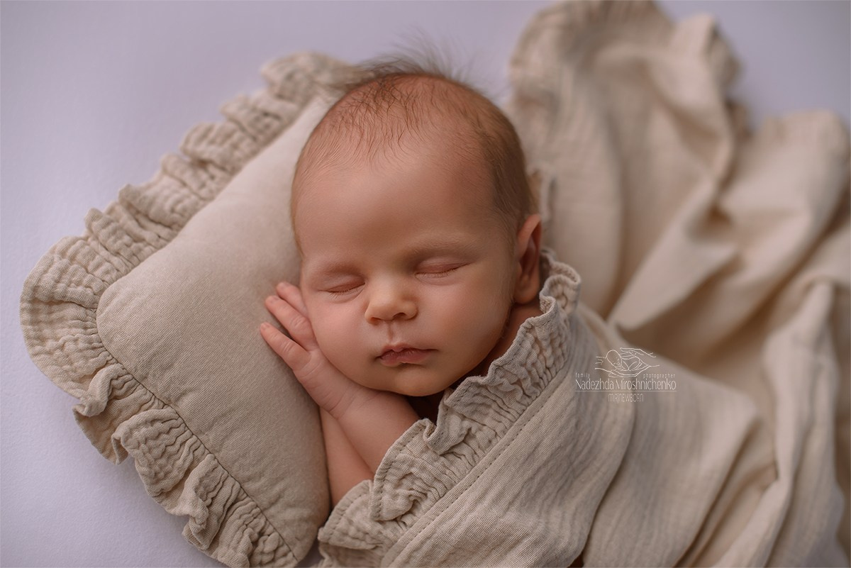 Фотограф новорожденных Иркутск Надежда Мирошниченко