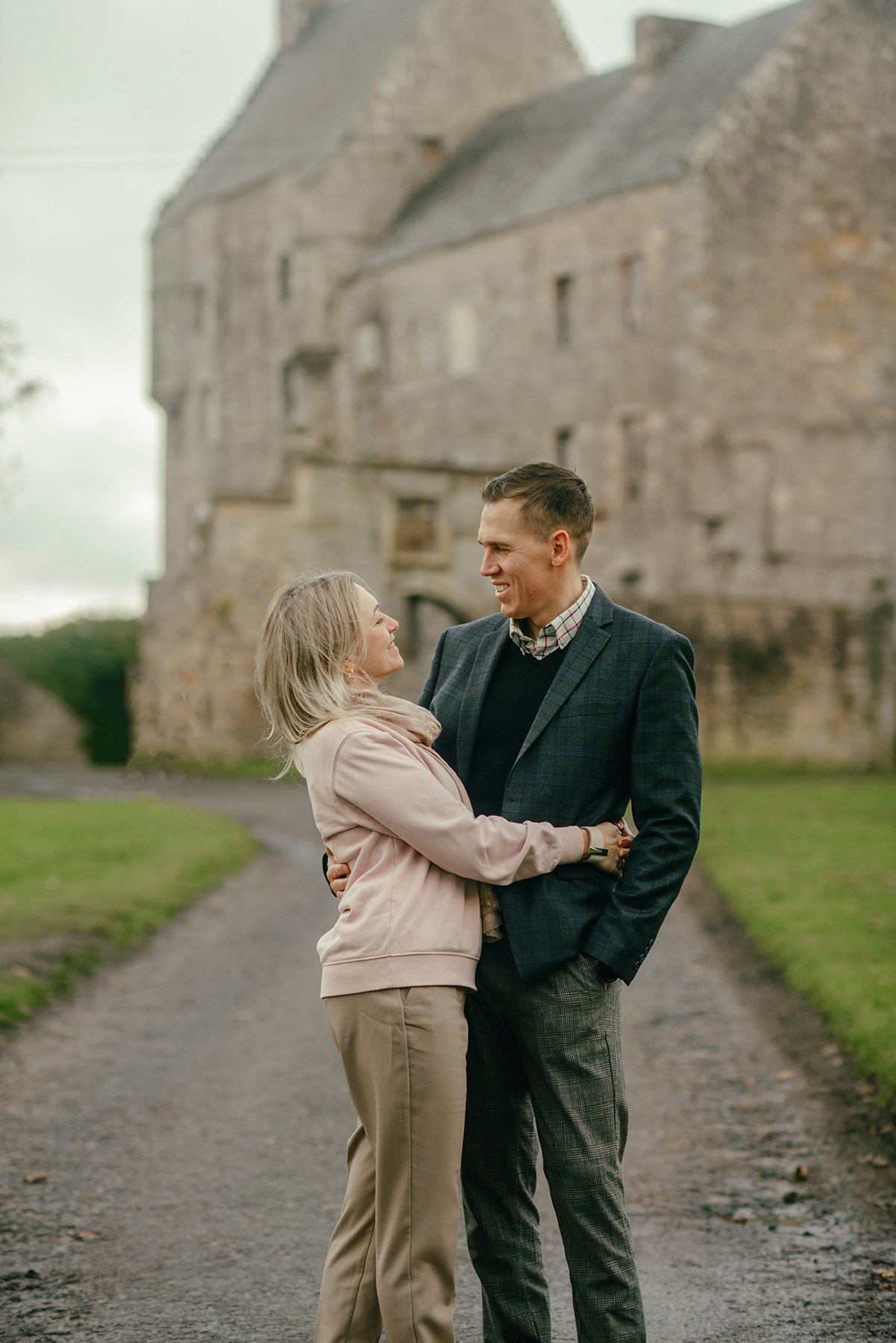 family photo shoot in Scotland, photo shoot at the castle