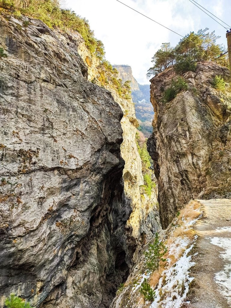 Северная Осетия. Кармадонское и Куртатинское ущелья, «город мертвых» Даргавс