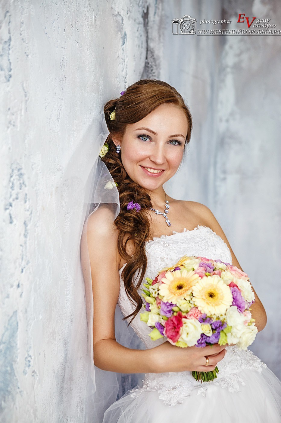 Свадебная фотосессия в Красноярске лучший фотограф свадьба невеста жених платье причёска макияж идея места пример фотография декор агентство организация цены описание услуги визажист костюм