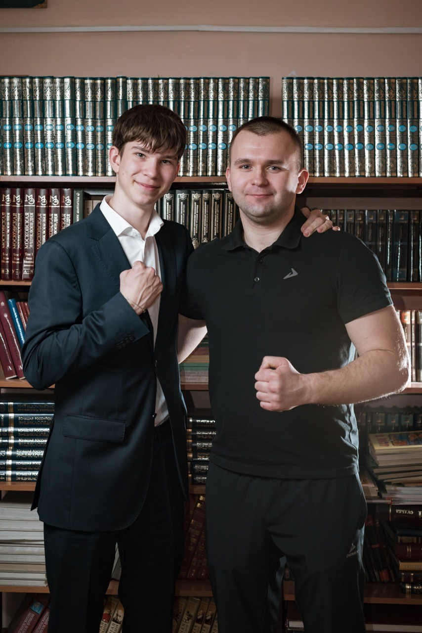 Выпускной альбом для класса — фотосессия в школе, пожелания и видео в Москве. MILATE — выпускные альбомы, фотосессии и видео в Москве