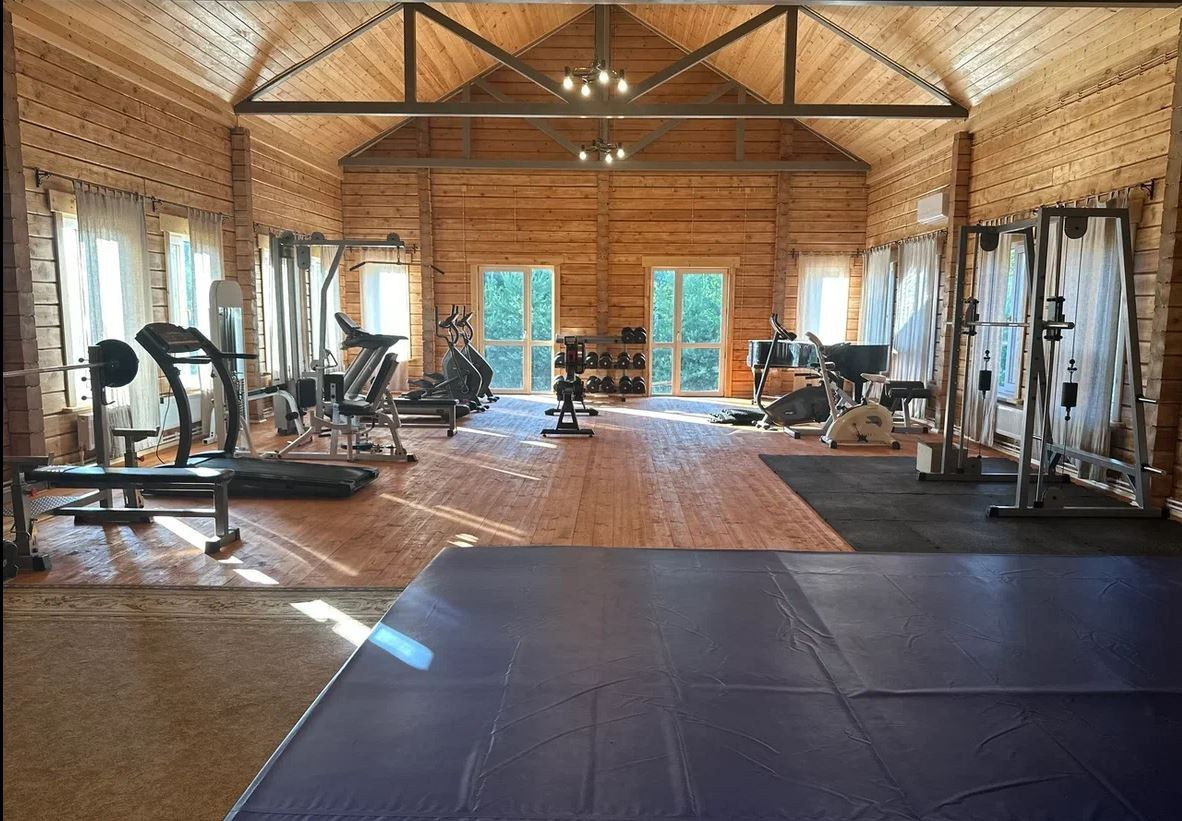 Аренда веранды, домов и банного комплекса в Якушево. Банкетный зал Веранда в Якушево у озера для свадеб, юбилеев, корпоративов. Официальный сайт