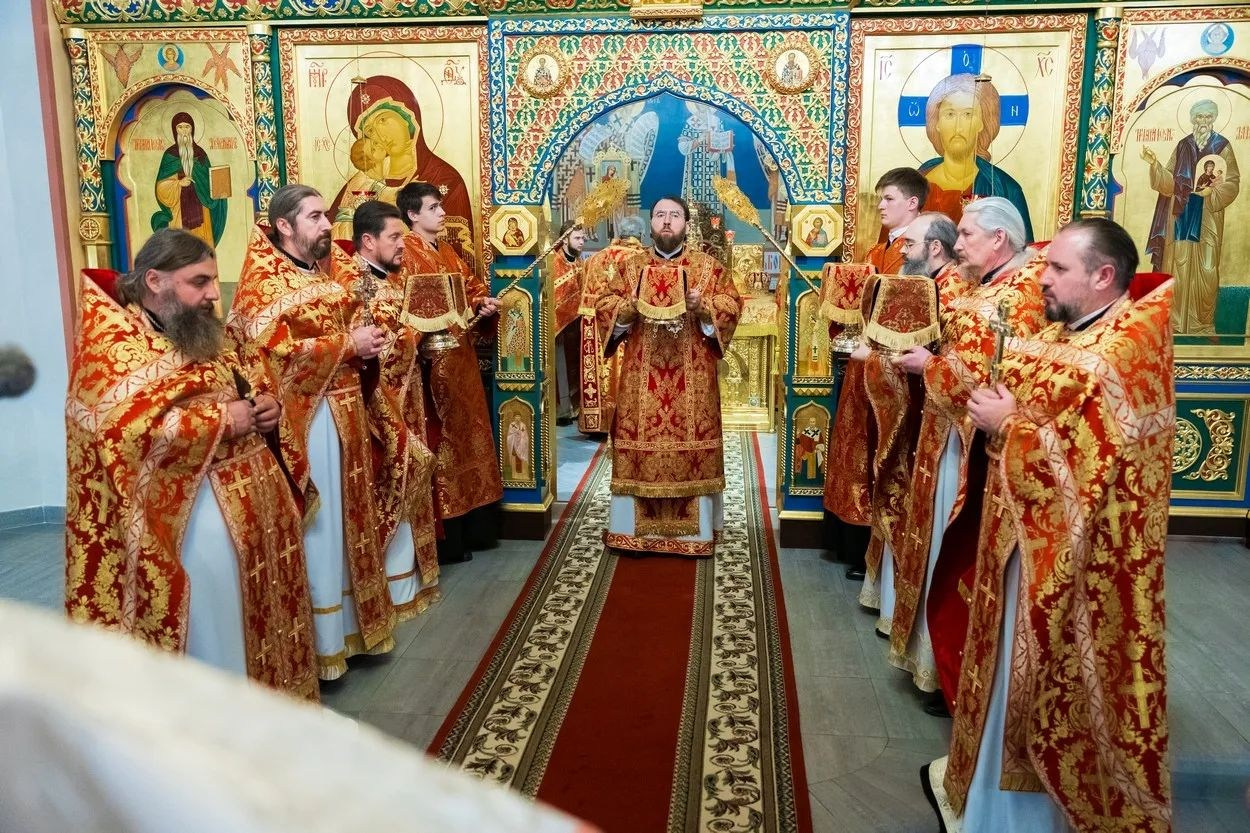 Настоятель храма принял участие в Архиерейском Богослужении в Свято- Никольском мужском монастыре г. Саратова. Георгиевское благочиние