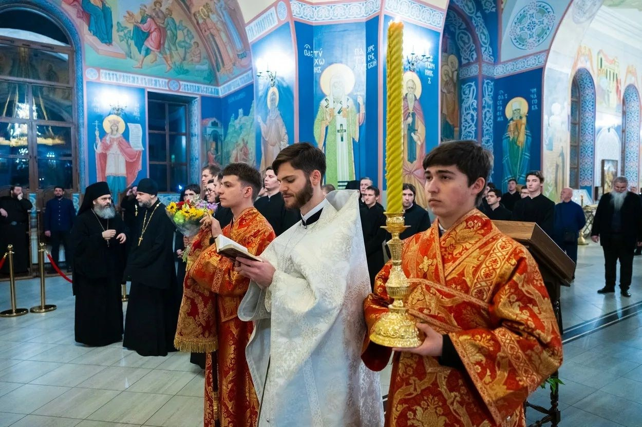 Настоятель храма принял участие в Архиерейском Богослужении в Свято- Никольском мужском монастыре г. Саратова. Георгиевское благочиние