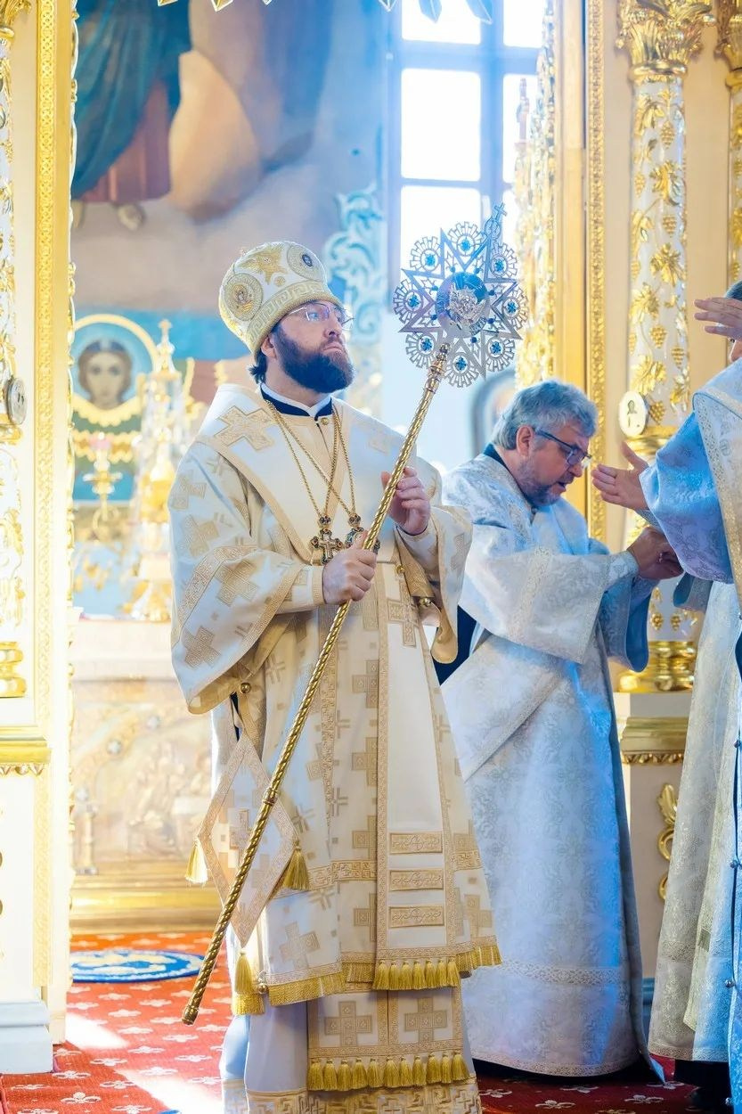 МИТРОПОЛИТ ИГНАТИЙ И МИТРОПОЛИТ ВЛАДИМИР СОВЕРШИЛИ БОЖЕСТВЕННУЮ ЛИТУРГИЮ В СВЯТО-ДУХОВСКОМ СОБОРЕ Г. САРАТОВА. Георгиевское благочиние