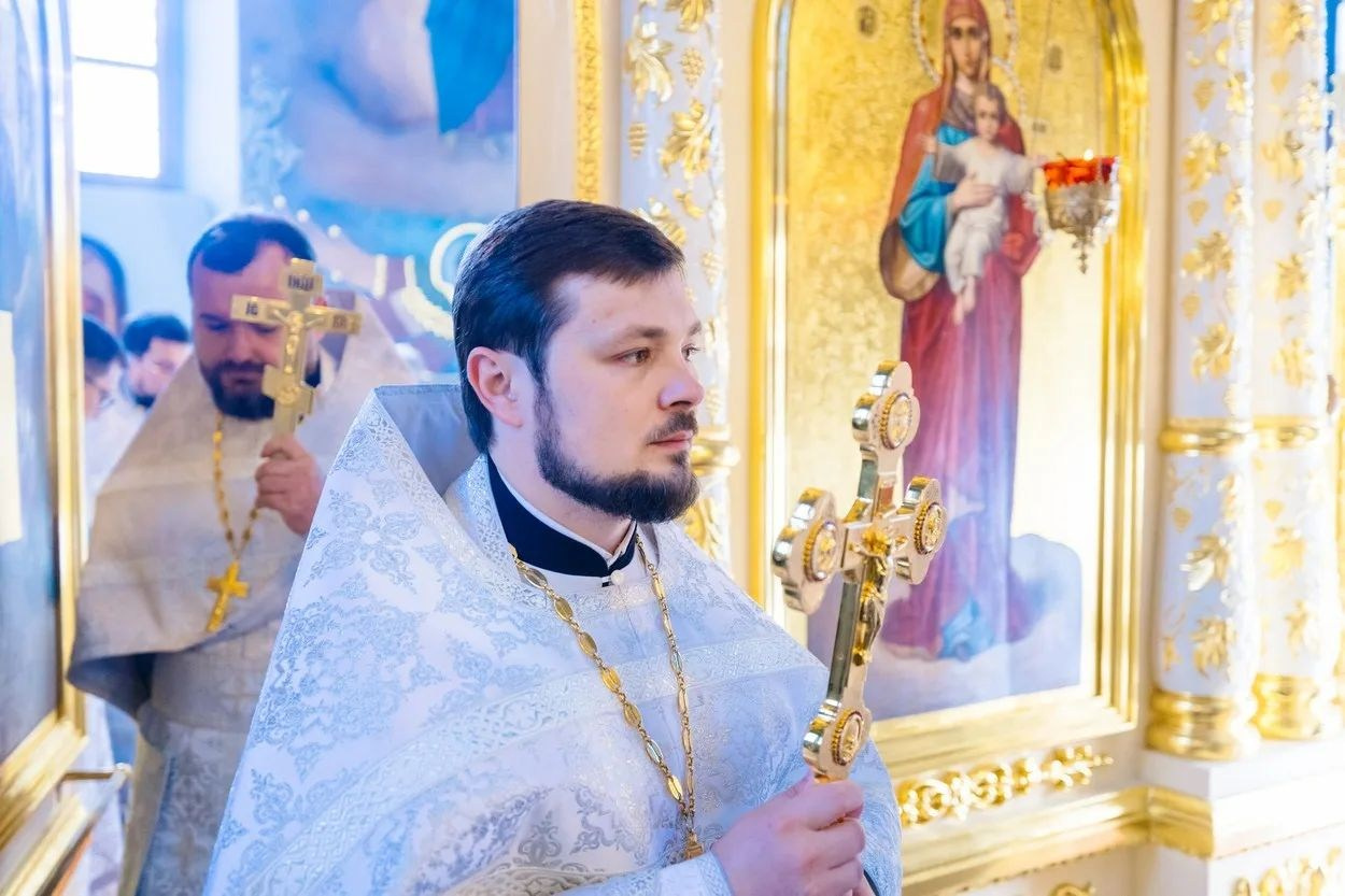 МИТРОПОЛИТ ИГНАТИЙ И МИТРОПОЛИТ ВЛАДИМИР СОВЕРШИЛИ БОЖЕСТВЕННУЮ ЛИТУРГИЮ В СВЯТО-ДУХОВСКОМ СОБОРЕ Г. САРАТОВА. Георгиевское благочиние