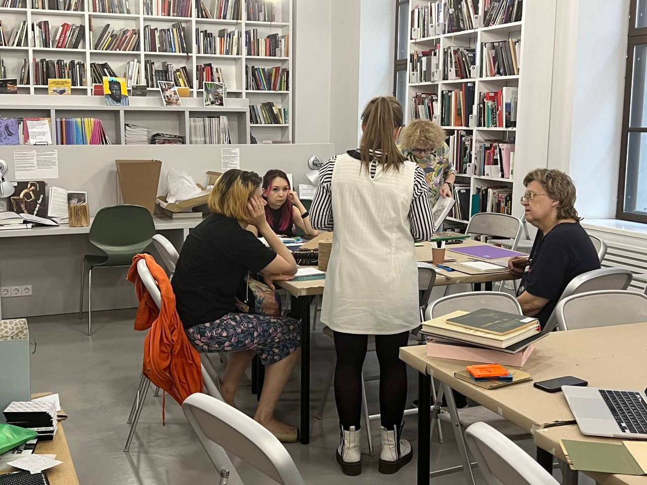 Трёхдневный воркшоп Ольги Михальчук по самиздату в MMOMA. Ольга Михальчук, художница и фотограф