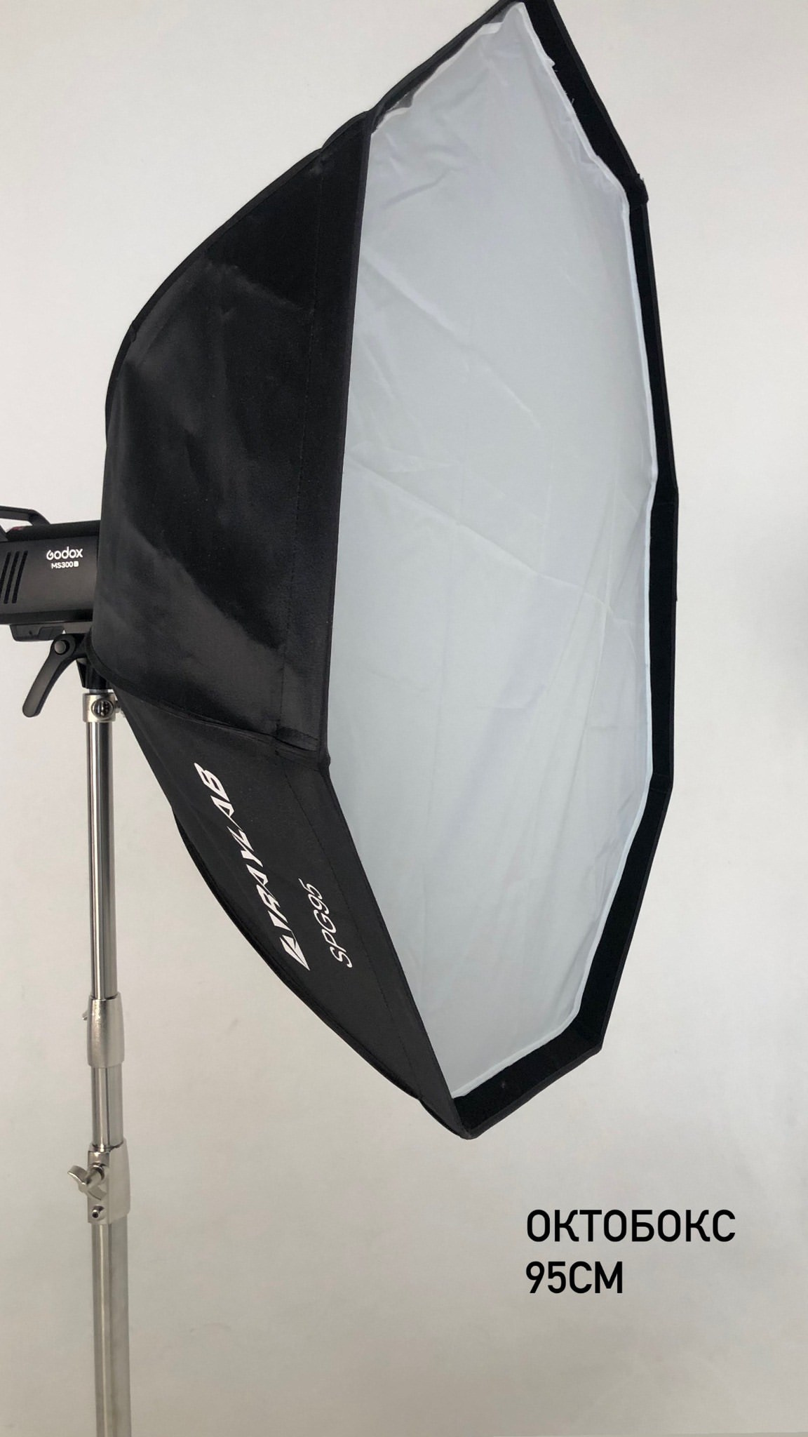 Фотостудия в центре СОЧИ, рядом с ТЦ МореМолл, все для фото и видео. Семейный фотограф в Сочи Лара Salut