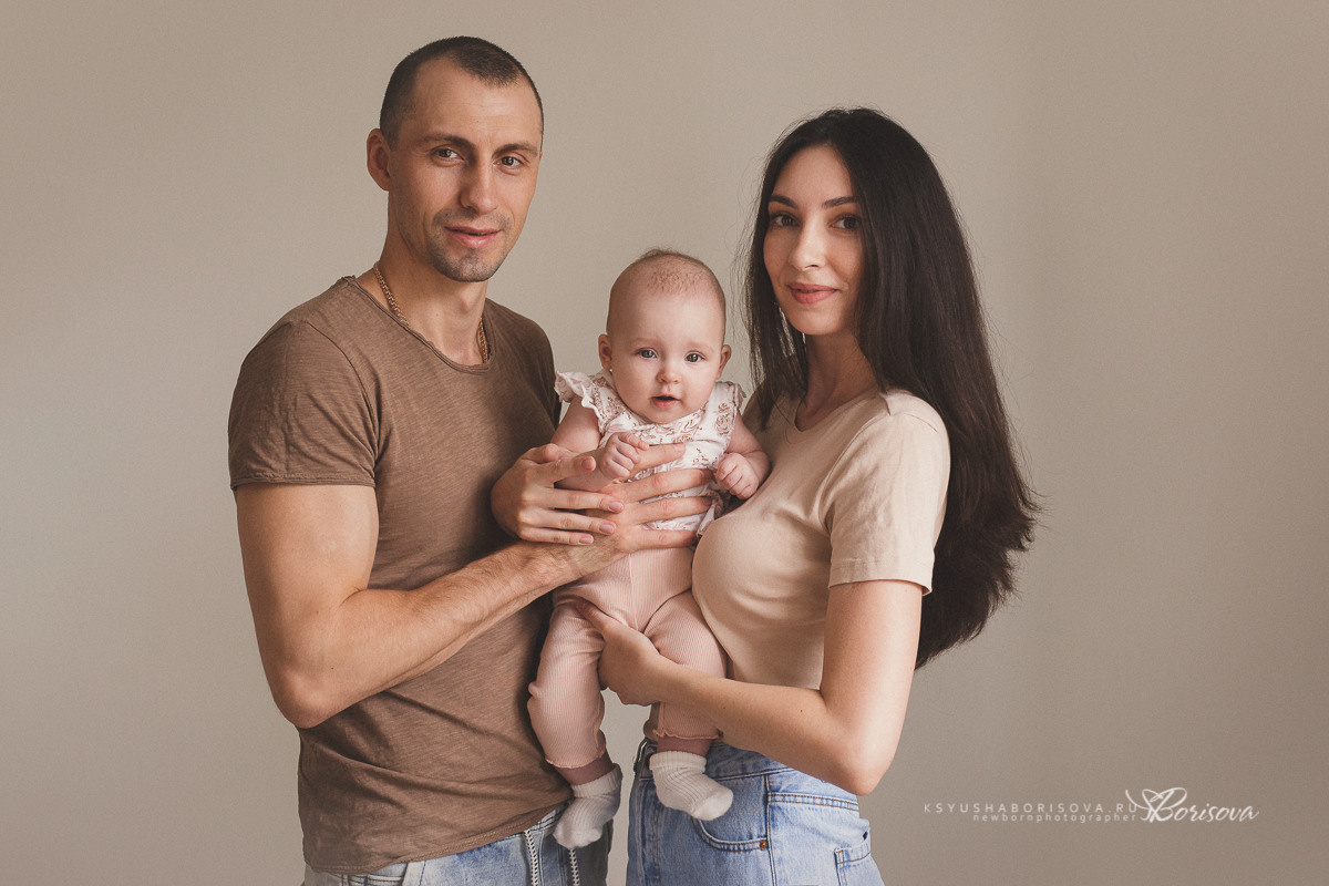 Фото с родителями. Фотограф новорожденных в Магнитогорске Ксюша Борисова