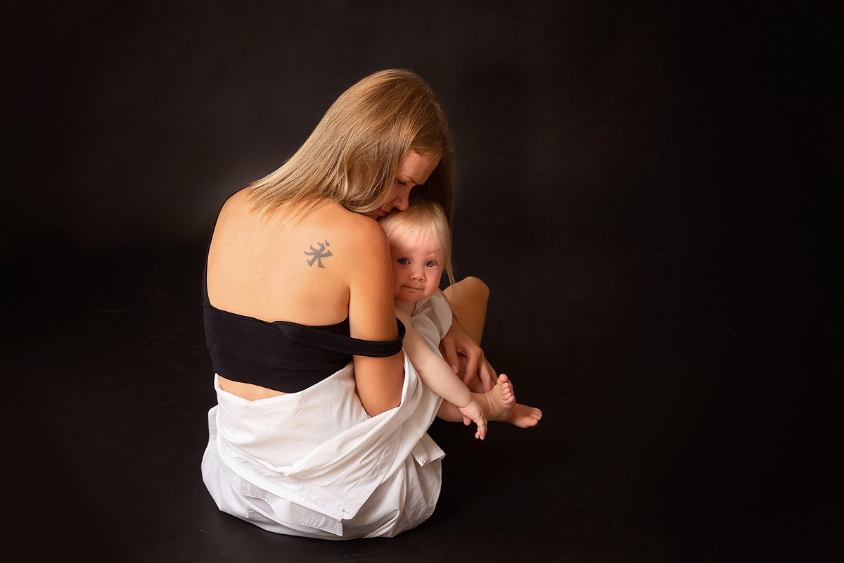 Фотосессия материнства, семейная съемка. Фотограф новорожденных Альбина Хухарева. Йошкар-Ола. Казань. Чебоксары