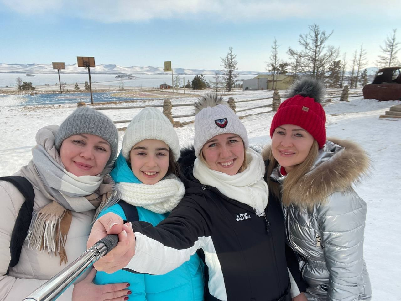 Обучающий фототур на зимний Байкал с Еленой Михайловой. 07–12 февраля 2025 г. Детский и семейный фотограф Елена Михайлова в Москве