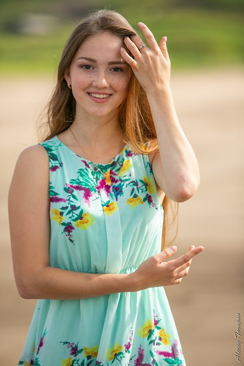 Портрет молодой девушки