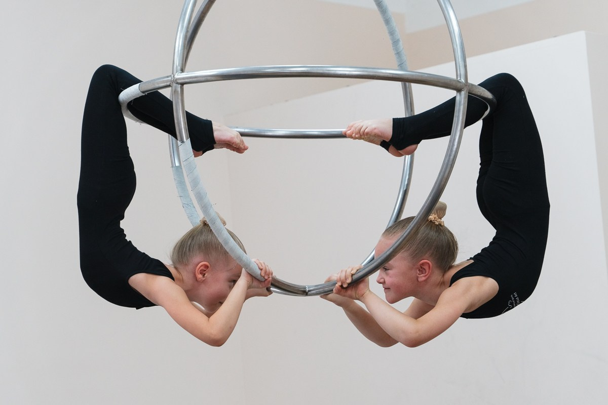 Тренировка в цирковой студии. Репортажный и семейный фотограф в Санкт-Петербурге Тарас Марченко