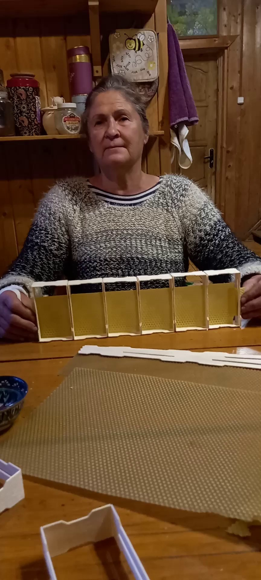 Пасека экофермы и работы на ней. Эко отдых в Подмосковье в эко-отеле Марии Гиппенрейтер