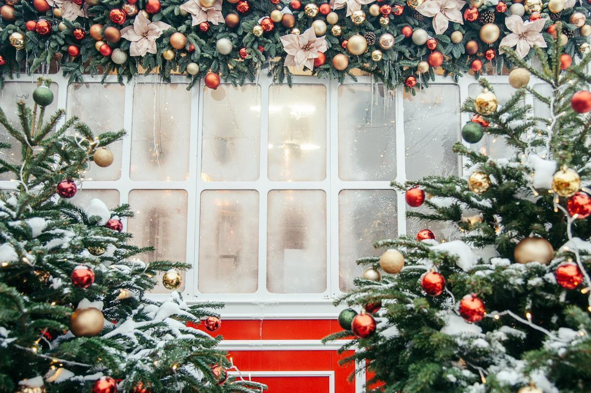 Мини фотосет на фоне праздничной Москвы. Семейный фотограф в Москве Елена Снегирева