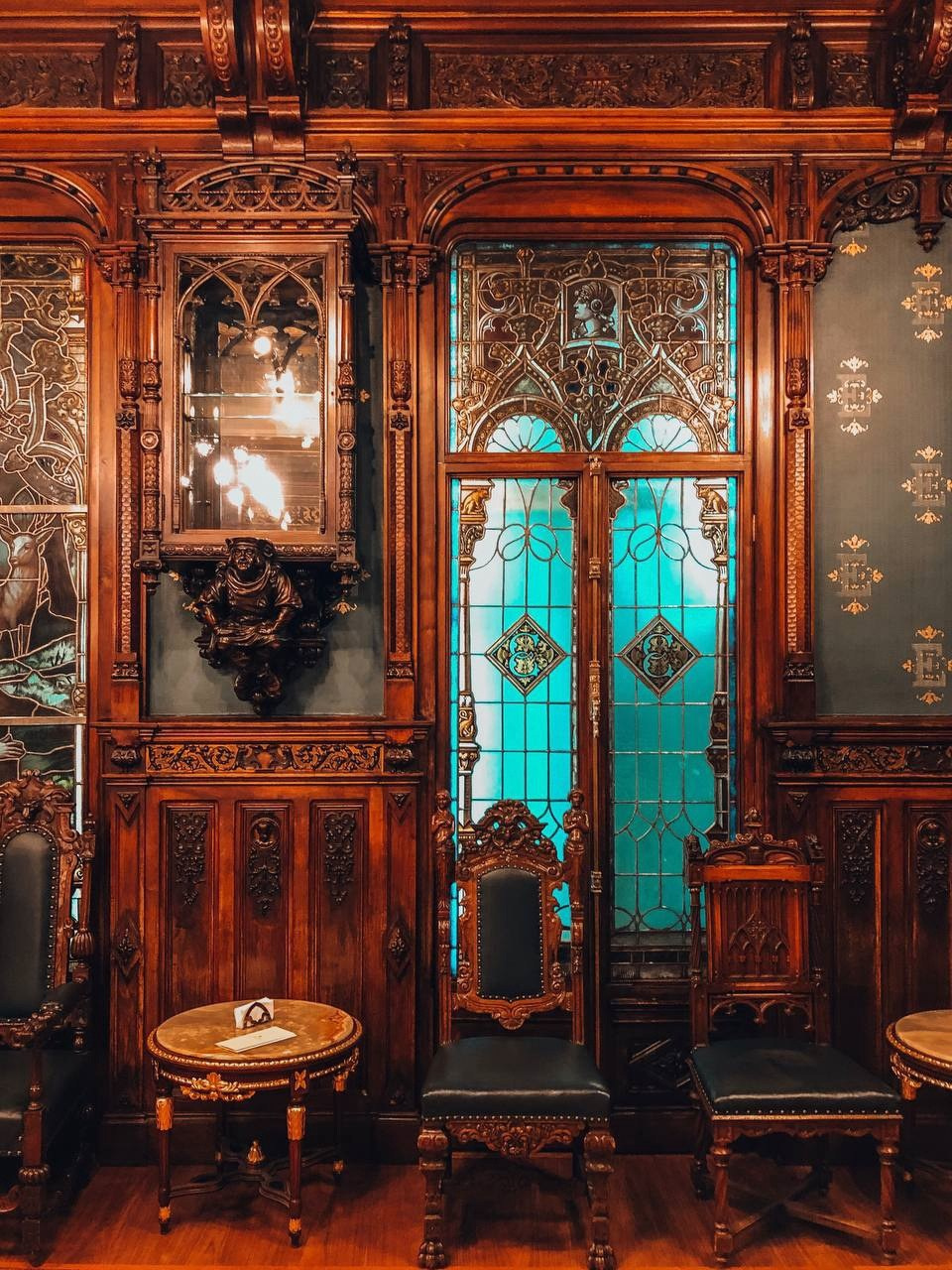 Локации в Питере под крышей