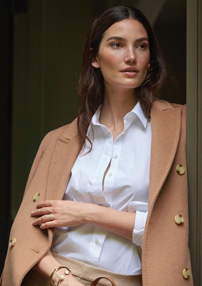 Референс для женского наряда с легким кардиганом