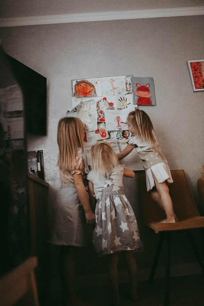 Домашняя уютная семейная фотоссесия. Саша + Саша = трое детей. Катя Сидор — фотограф в Москве