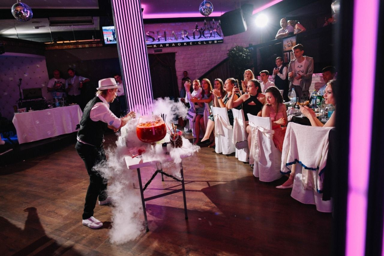 Ведущий + диджей + 1 из 8 моих услуг в подарок!