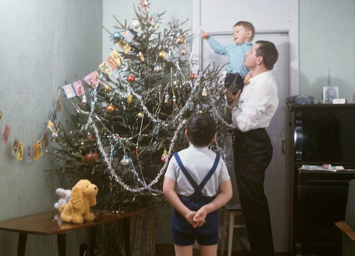 Под елочкой. Света Полетаева Москва