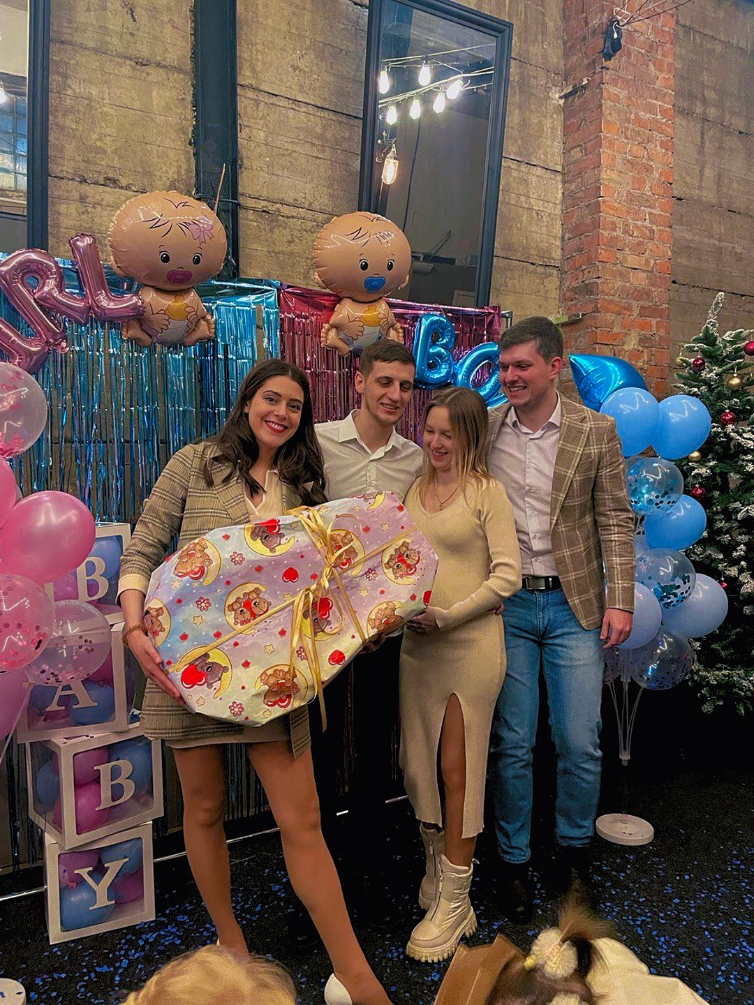 В ОЖИДАНИИ ЧУДА: гендер-пати Лёши и Иры. КАРАМБОЛА: Организация праздников в Москве