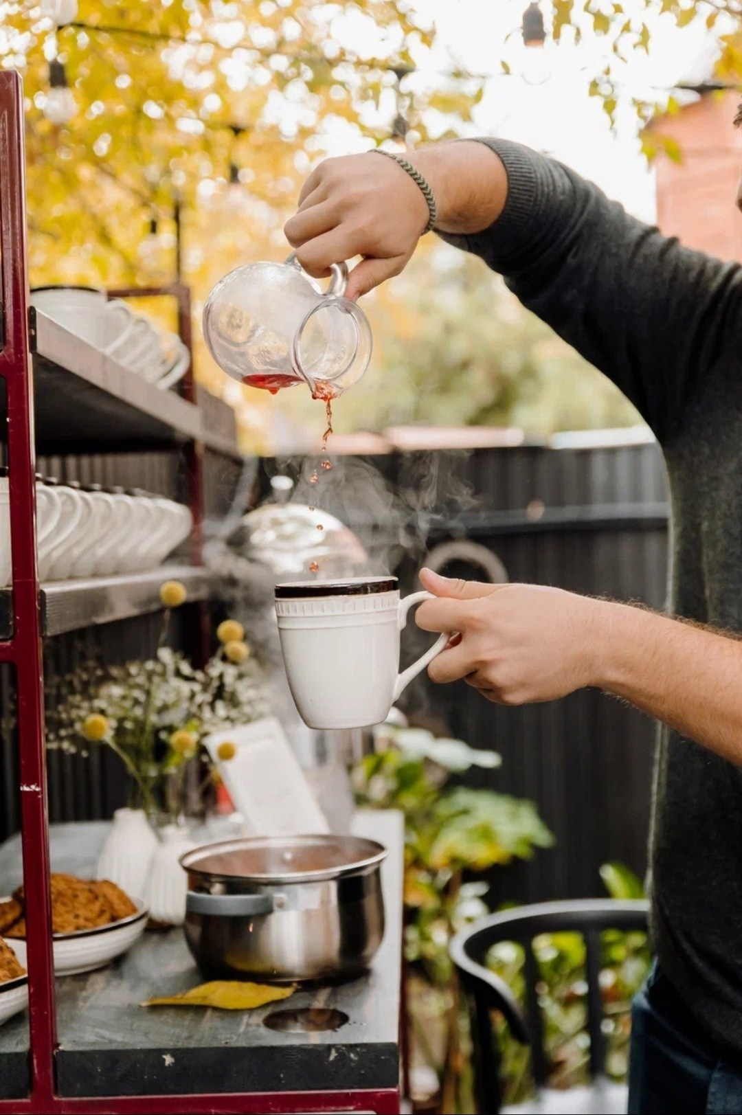 Свадьба в Дворике Владивосток. Организация свадеб и других мероприятий во Владивостоке от «Рядом быть»