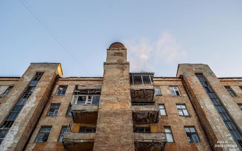 Шестиэтажка с печной трубой