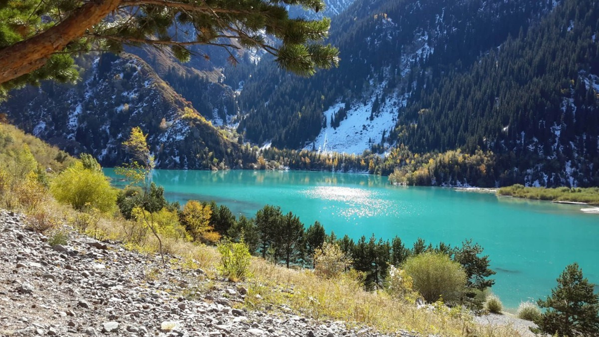 Экскурсия и тур на озеро Иссык из Алматы