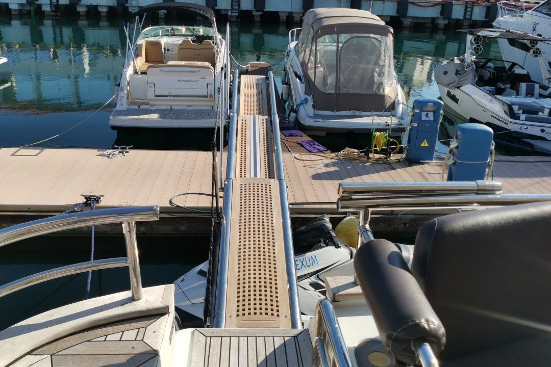 Яхта Алексум Аренда Яхты в Сочи Яхтанаморе YACHTNAMORE YACHTANAMORE