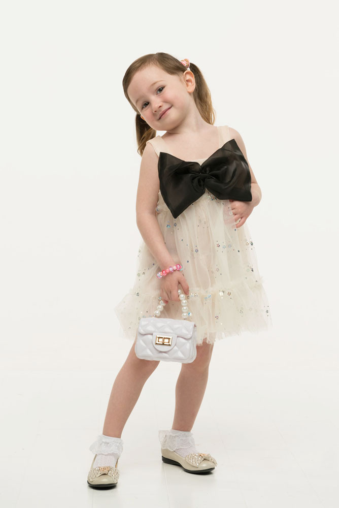 Рекламная фотосъемка в Краснодаре, Профессиональные рекламные фотографии, Коммерческая фотосъемка, Брендирование фотографий, Креативные рекламные снимки, Фотография для рекламы товаров и услуг, Качественные рекламные фотографии, Креативные идеи для рекламных съемок, Продвижение бренда через фотографии, Рекламные фотосессии в студии и на улице