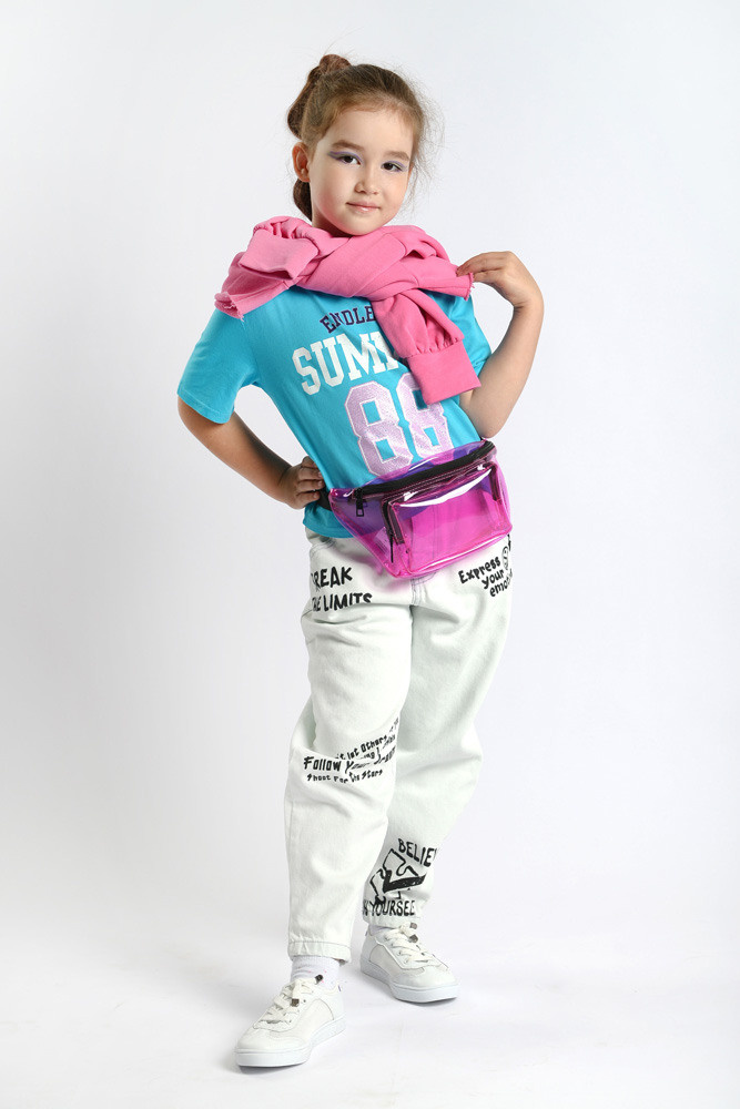 Рекламная фотосъемка в Краснодаре, Профессиональные рекламные фотографии, Коммерческая фотосъемка, Брендирование фотографий, Креативные рекламные снимки, Фотография для рекламы товаров и услуг, Качественные рекламные фотографии, Креативные идеи для рекламных съемок, Продвижение бренда через фотографии, Рекламные фотосессии в студии и на улице