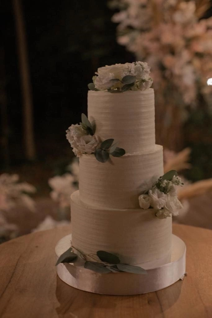 Торт Прохорова. Подрядчики и друзья сети свадебных площадок House for wedding