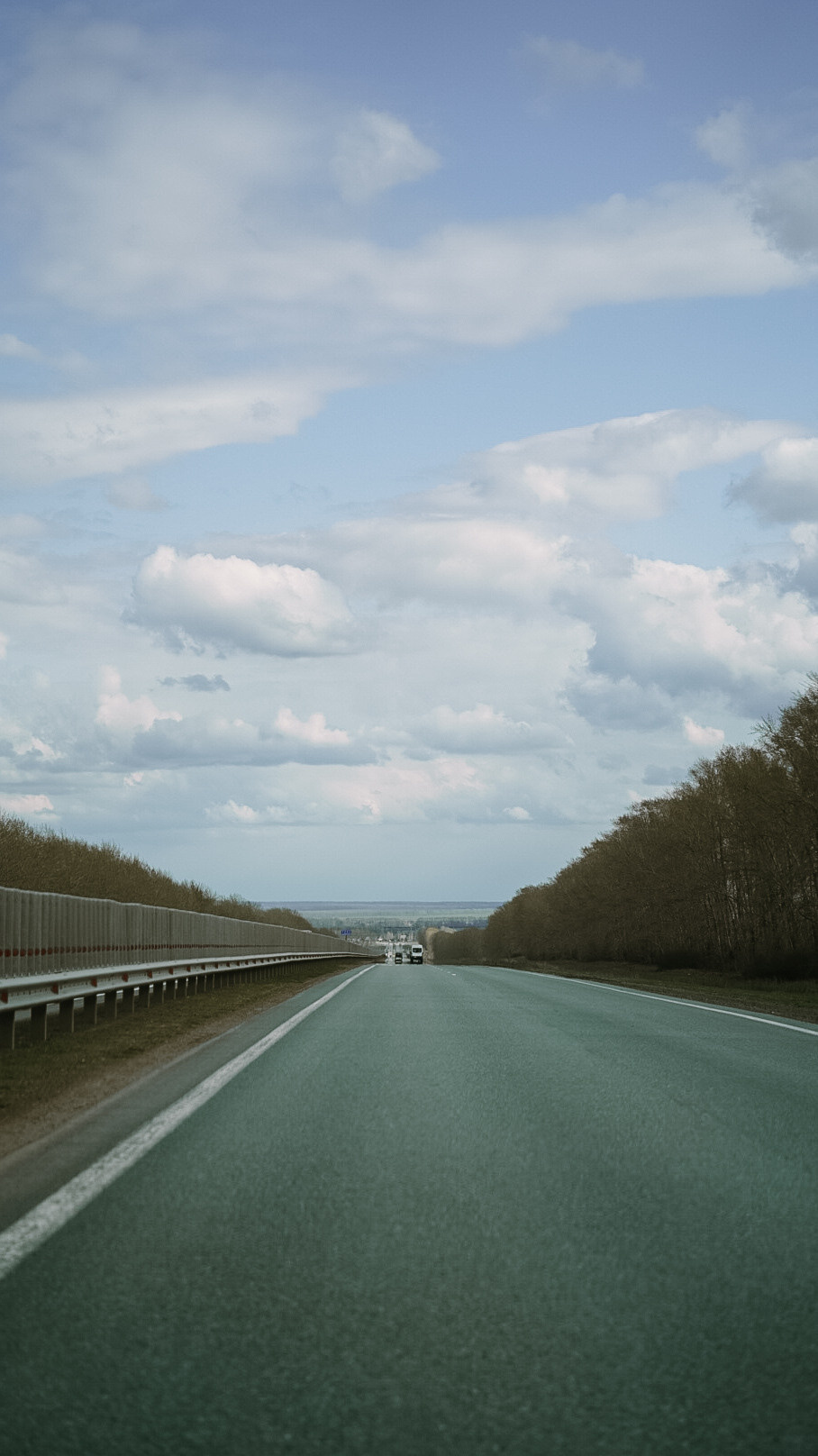 Между Уфой и Оренбургом 2022. Человек с фотокамерой