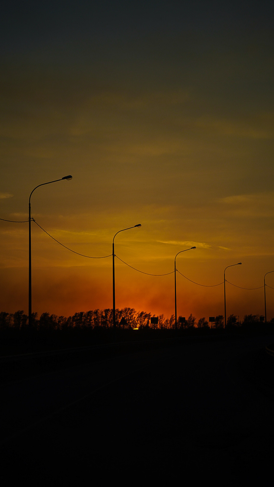 Между Уфой и Оренбургом 2022. Человек с фотокамерой