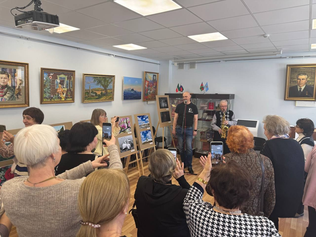 Вторая выставка мобильной фотографии. Фотопортреты в Казани фотограф Олег Каракулов